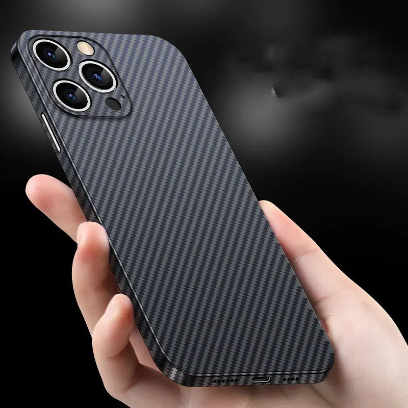 Coque Ultra-Mince Motif Fibre de Carbone pour IPhone