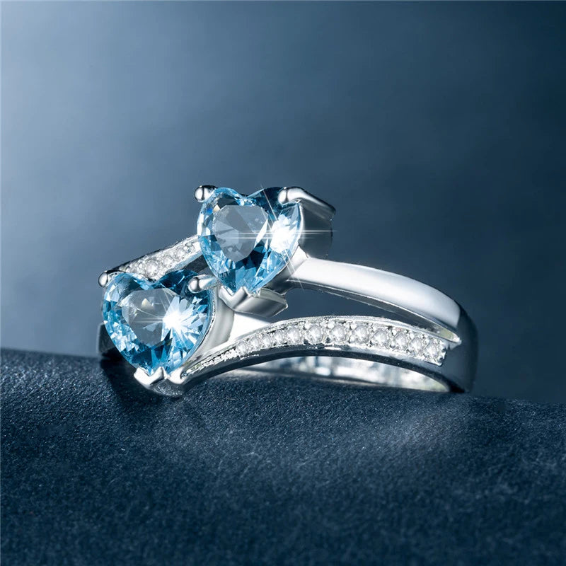 Bague Double Cœur Brillante – Zircons Cubiques & Finition Argentée, Cadeau Élégant pour Femme