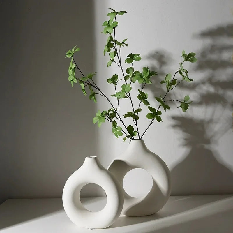 Vase en Plastique Minimaliste – Pot à Fleurs Unique en Forme d’Anneau pour Décoration Intérieure