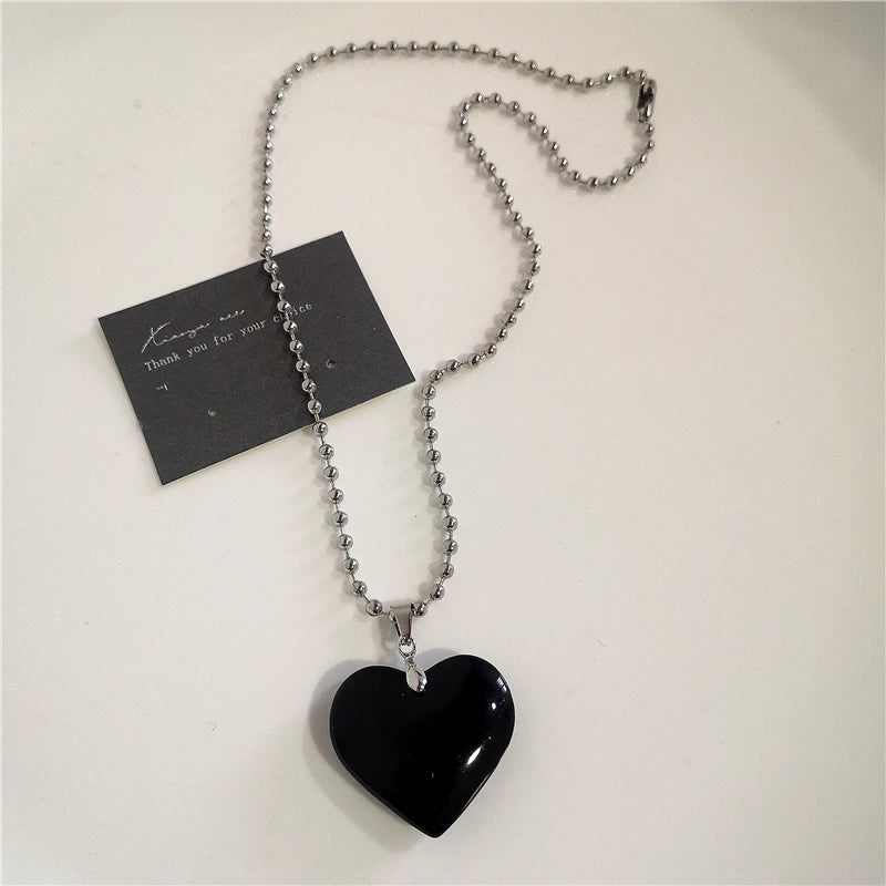 Collier Pendentif Cœur Noir et Croix – Style Punk Rock et Gothique, Bijou Unisexe