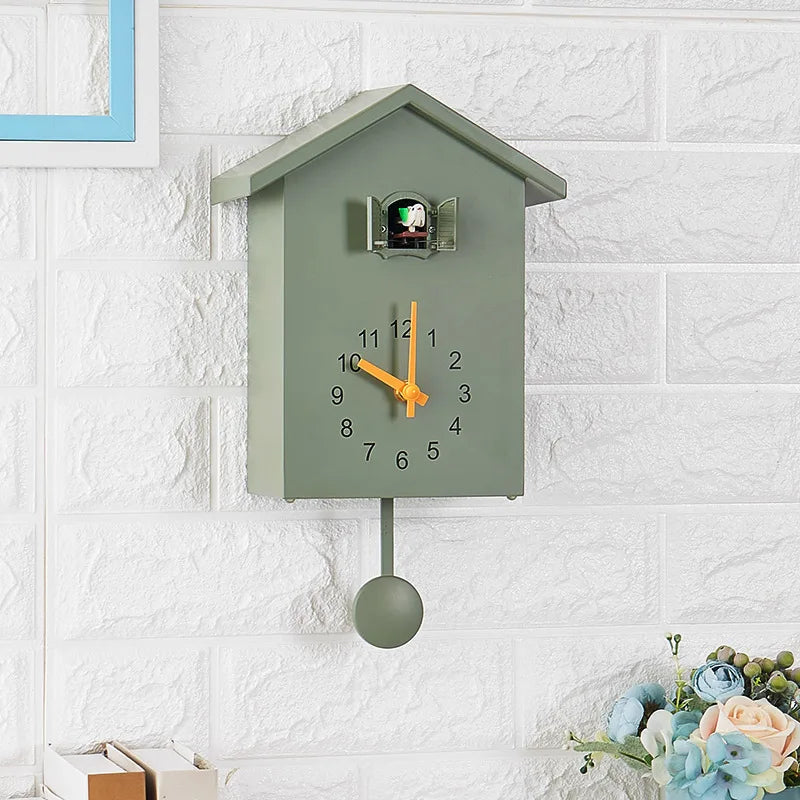 Horloge Murale Quartz “Cuckoo” 20x25 cm – Design Moderne pour Salon, Bureau et Maison