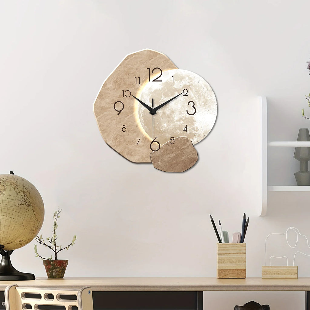 Horloge Murale Silencieuse Moderne – Design Lune, Mouvement Quartz, Bois Naturel pour Salon, Chambre ou Bureau