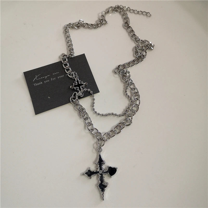 Collier Pendentif Cœur Noir et Croix – Style Punk Rock et Gothique, Bijou Unisexe