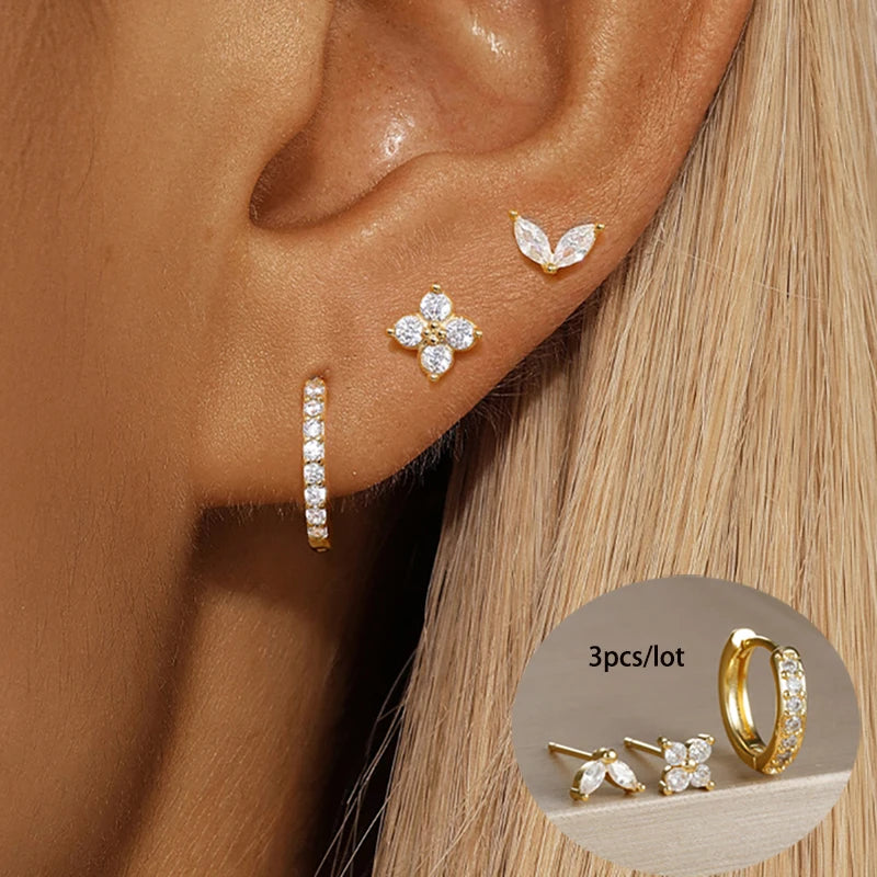 Set de 3 Boucles d’Oreilles Dorées en Acier Inoxydable – Créoles Cercle & Clou Fleur avec Zircon pour Femme