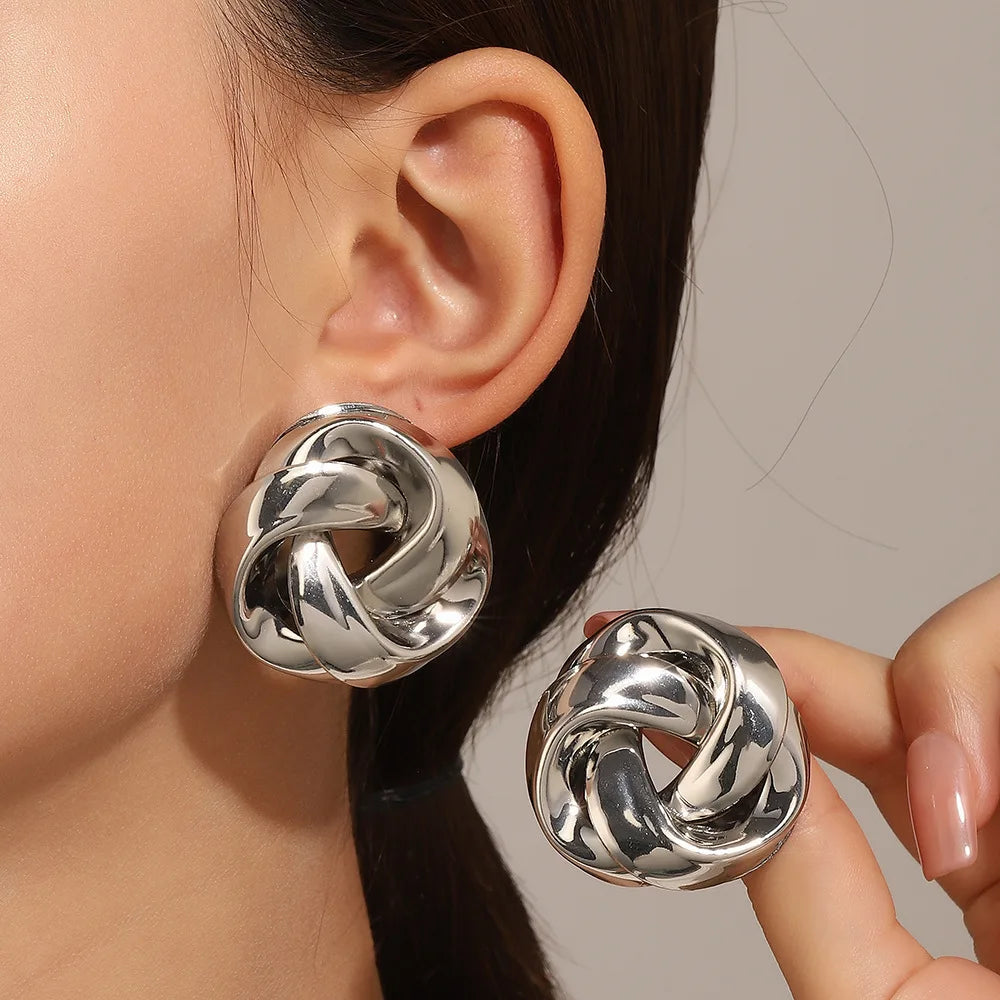 Boucles d’Oreilles Puces Géométriques Torsadées – Forme Creuse Irégulière, Plaqué Or pour Femme