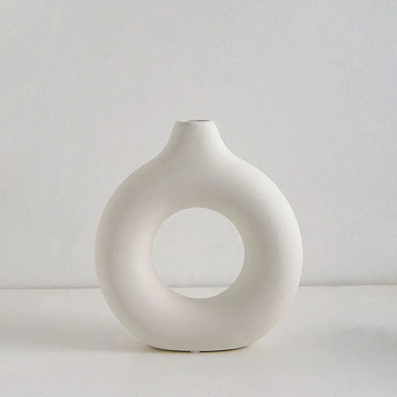 Vase en Plastique Minimaliste – Pot à Fleurs Unique en Forme d’Anneau pour Décoration Intérieure
