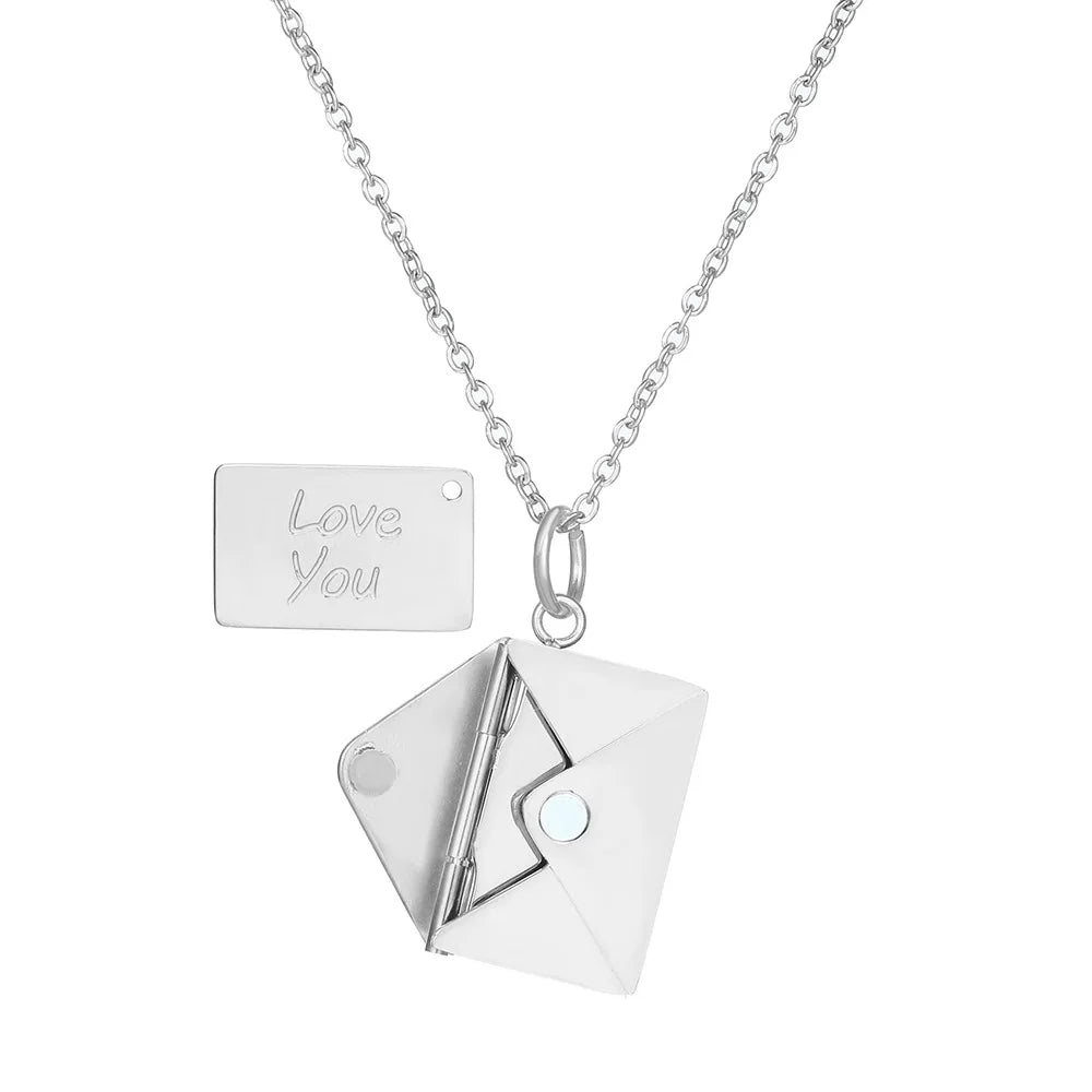 💌 Éternelle Lettre d’Amour – Collier Enveloppe en Acier Inoxydable