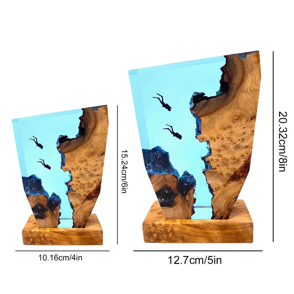 Lampe de Table en Résine “Plongée en Profondeur” – Décoration Lumineuse Océan avec Deux Plongeurs