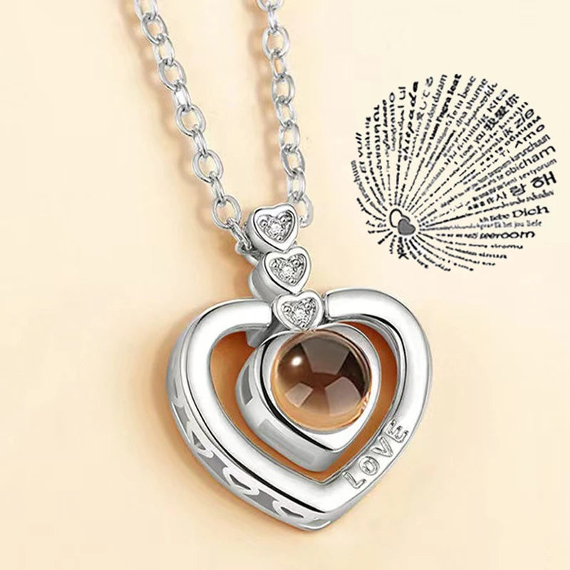 Collier Projection « Je t’aime » en 100 Langues – Bijou Romantique pour Couples et Amoureux