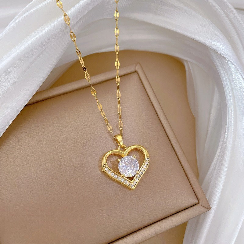Collier Cœur Élégant Plaqué Or 18K en Acier Inoxydable avec Zircon Brillant – Bijou Femme Chic, Idée Cadeau